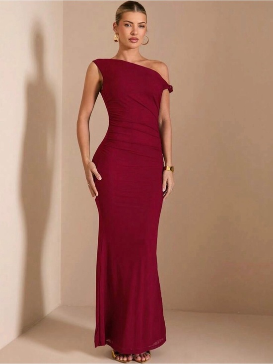 Dresses & Skirts - Elegant One-Shoulder Burgundy Evening Gown